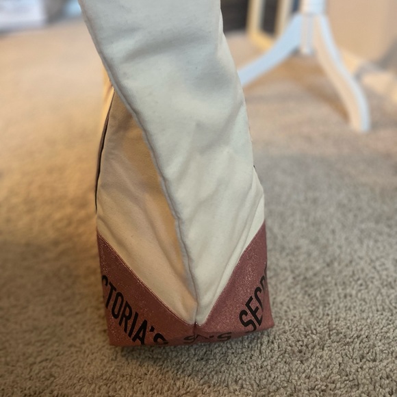 Victoria’s Secret Canvas Tote NWT - Picture 4 of 9